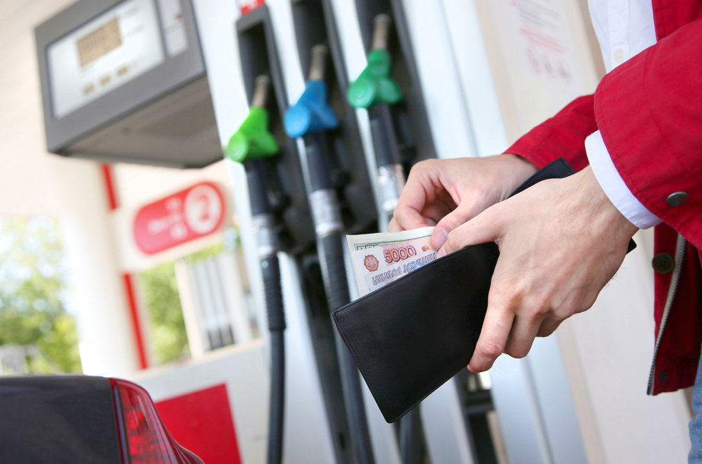 ФАС: За неделю бензин в Рязанской области упал в цене практически на руб.