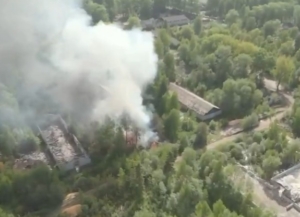 В Твери на заброшенной химбазе произошел пожар