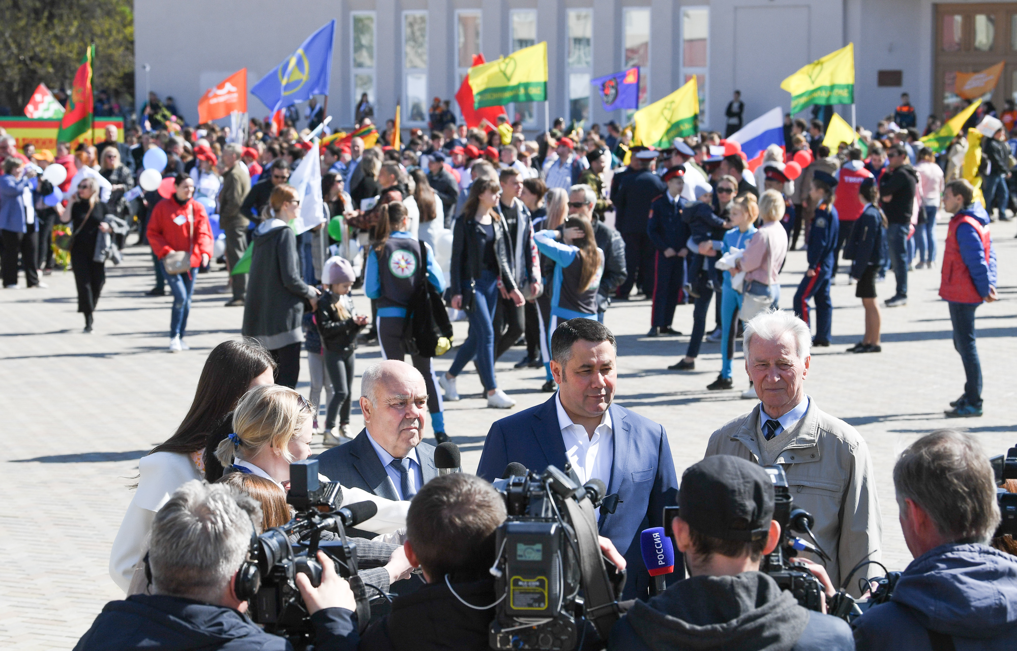 Демонстрация представляет собой. Демонстрация в Твери сегодня. Первомайская демонстрация в 1983 году в Твери. Ежегодная демонстрация результатов работы для журналистов.