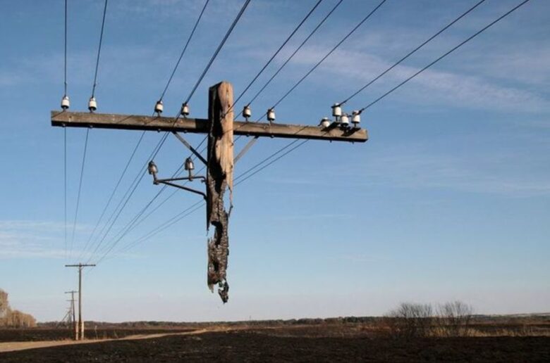 В Осташковском районе чиновников обязали заняться электроснабжением деревни
