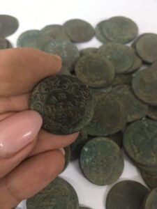 На раскопках в Твери найден клад XVIII века