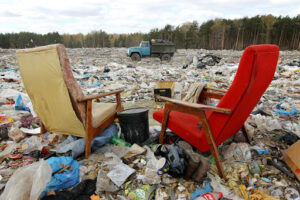 Администрацию Бельского округа обязали убрать свалку у объекта культурного наследия