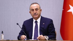 Полит-оливье: постой, паровоз, не стучите, колеса…