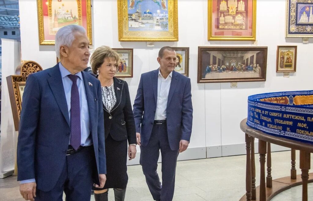 "Торжокские золотошвеи" представили Тверскую область на выставке «Уникальная Россия»