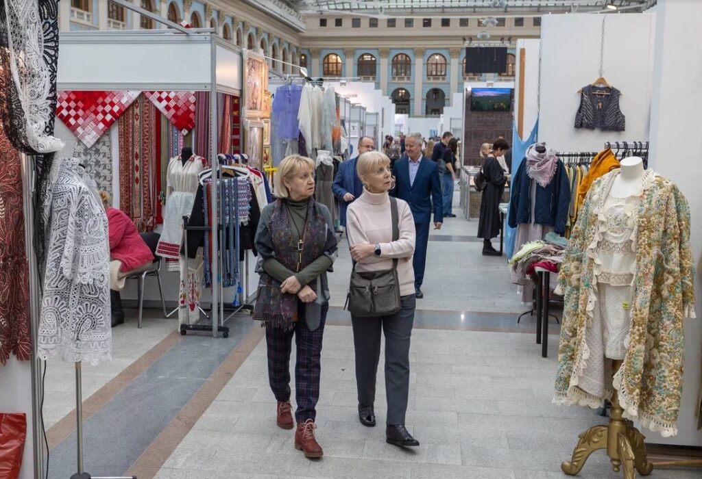 "Торжокские золотошвеи" представили Тверскую область на выставке «Уникальная Россия»