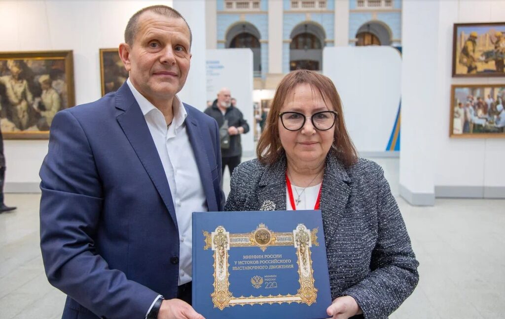 "Торжокские золотошвеи" представили Тверскую область на выставке «Уникальная Россия»