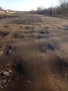 В Вышневолоцком округе две автодороги "вдруг" потеряли асфальтовое покрытие