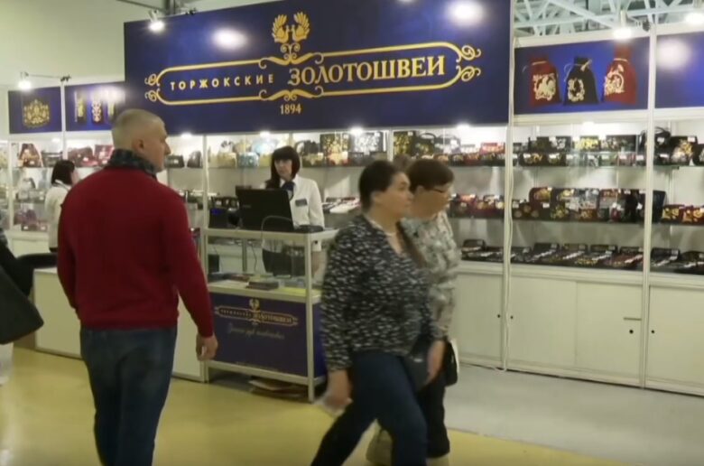 "Торжокские золотошвеи" снова покоряют выставку «Ладья»