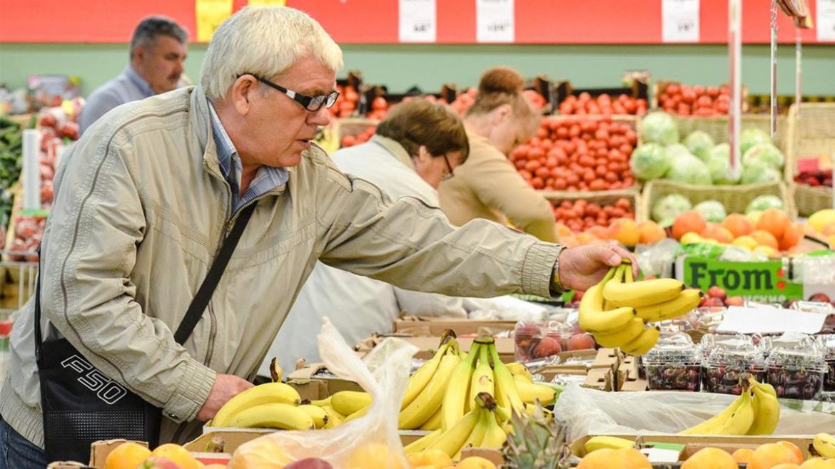 Жители России стали покупать меньше бананов
