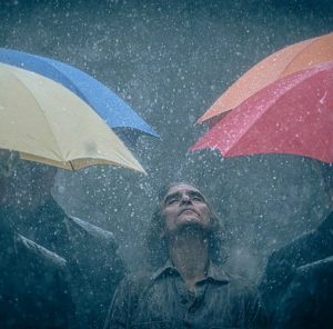 Киноафиша: ностальгия, хтонь и сумасшествие