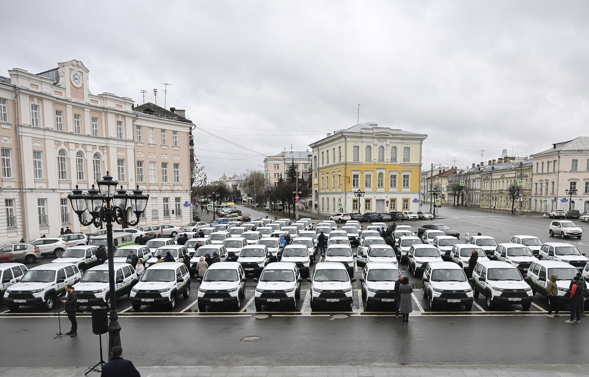 Игорь Руденя вручил автомобили для ЦРБ в Тверской области