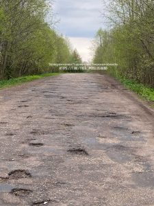 30 лет без ремонта: забытая дорога в Осташковском округе