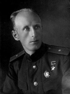Наши герои: политрук Бочаров