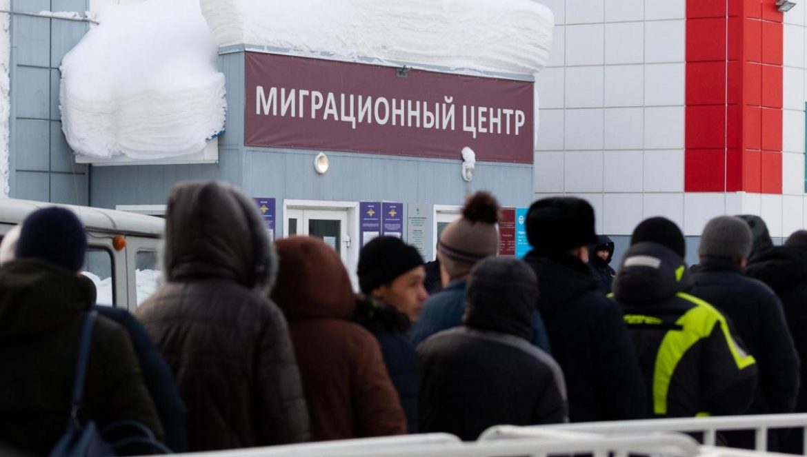 Свои здесь не ходят?