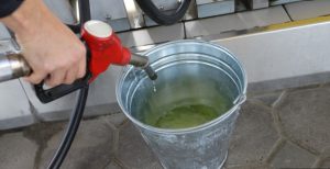 Разбавляют ли бензин на АЗС в Тверской области?