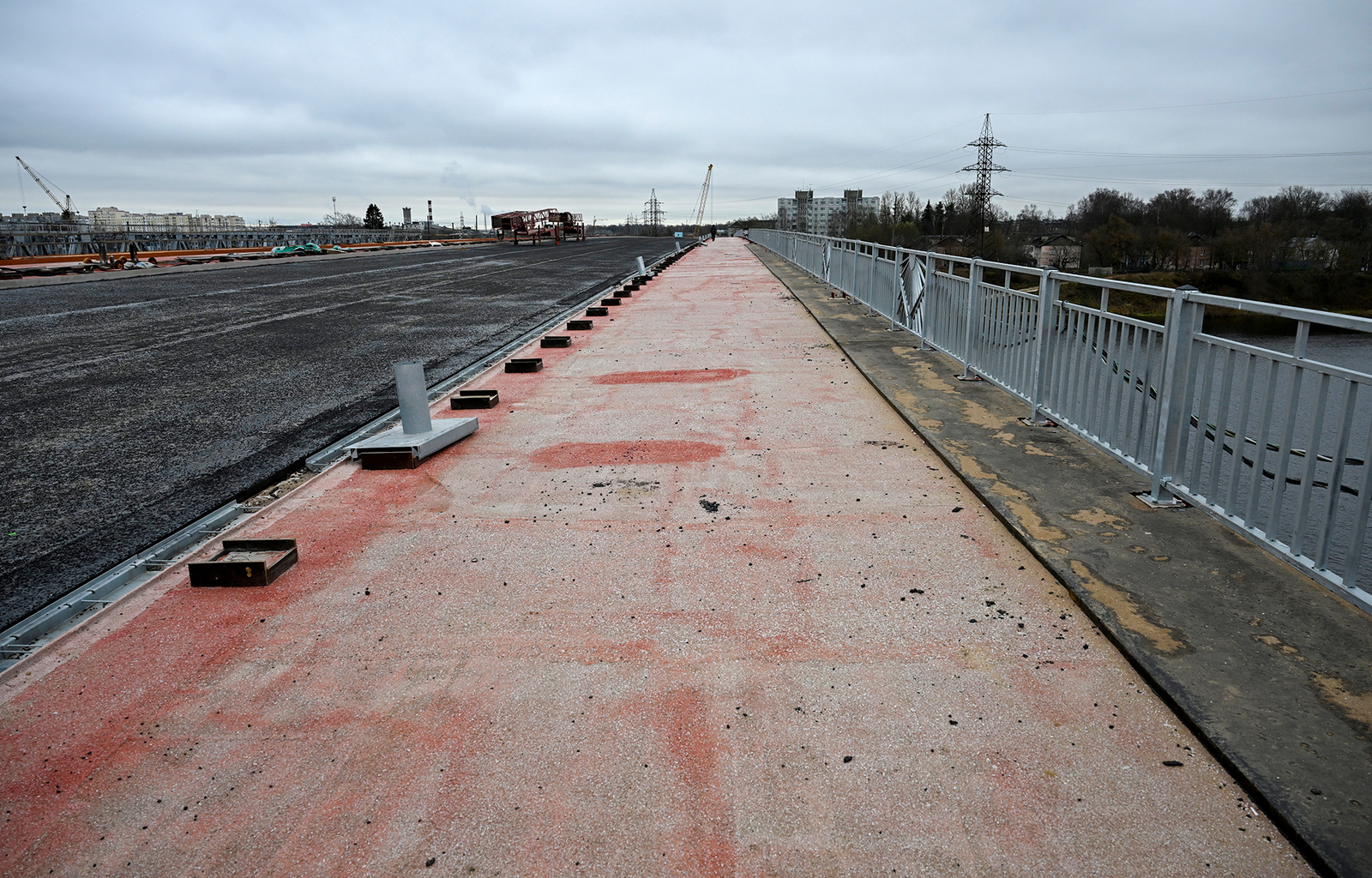 Королев взял под личный контроль стройку Западного моста