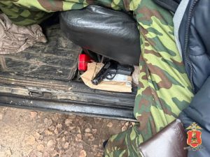 Житель Кашина угрожал начальнице жены пистолетом