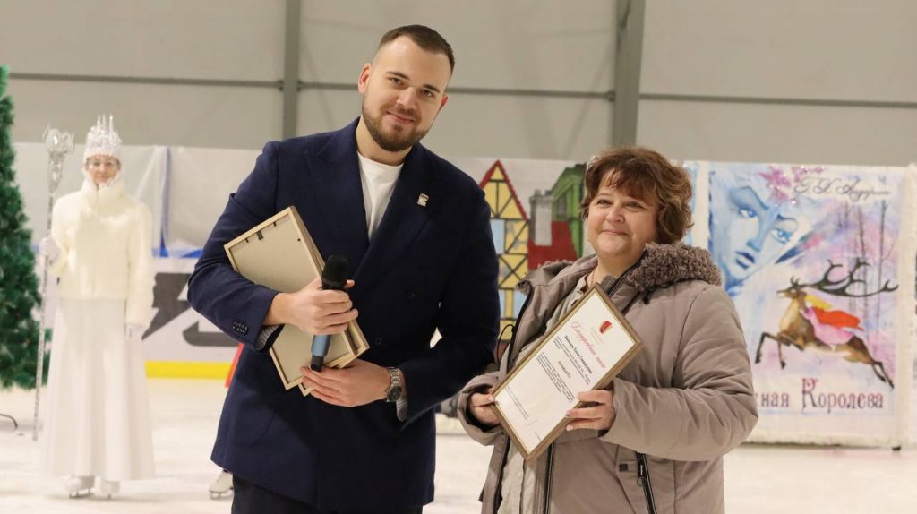 Ледовое шоу и всероссийские соревнования: Кирилл Николаев с рабочей поездкой посетил Бежецкий округ