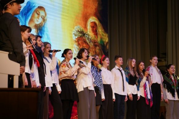 Гимназисты ТвГМУ устроили рождественские колядки