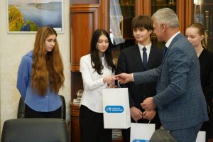 Ректор ТвГМУ встретился с гимназистами – победителями Всероссийских конкурсов