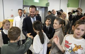 Виталий Королев открыл новую детскую поликлинику в Торжке