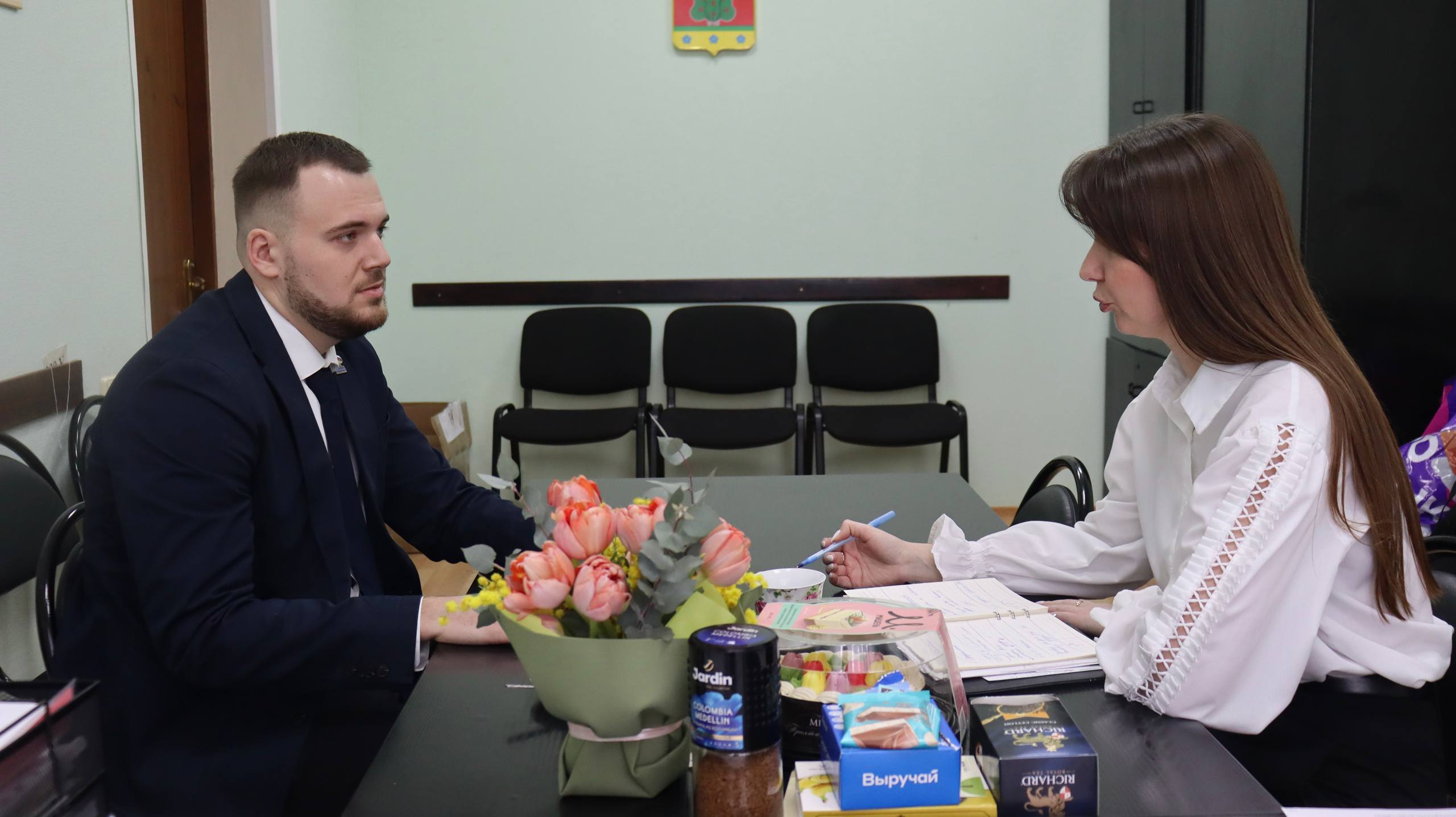 Кирилл Николаев поздравил коллективы Бежецка с 8 Марта