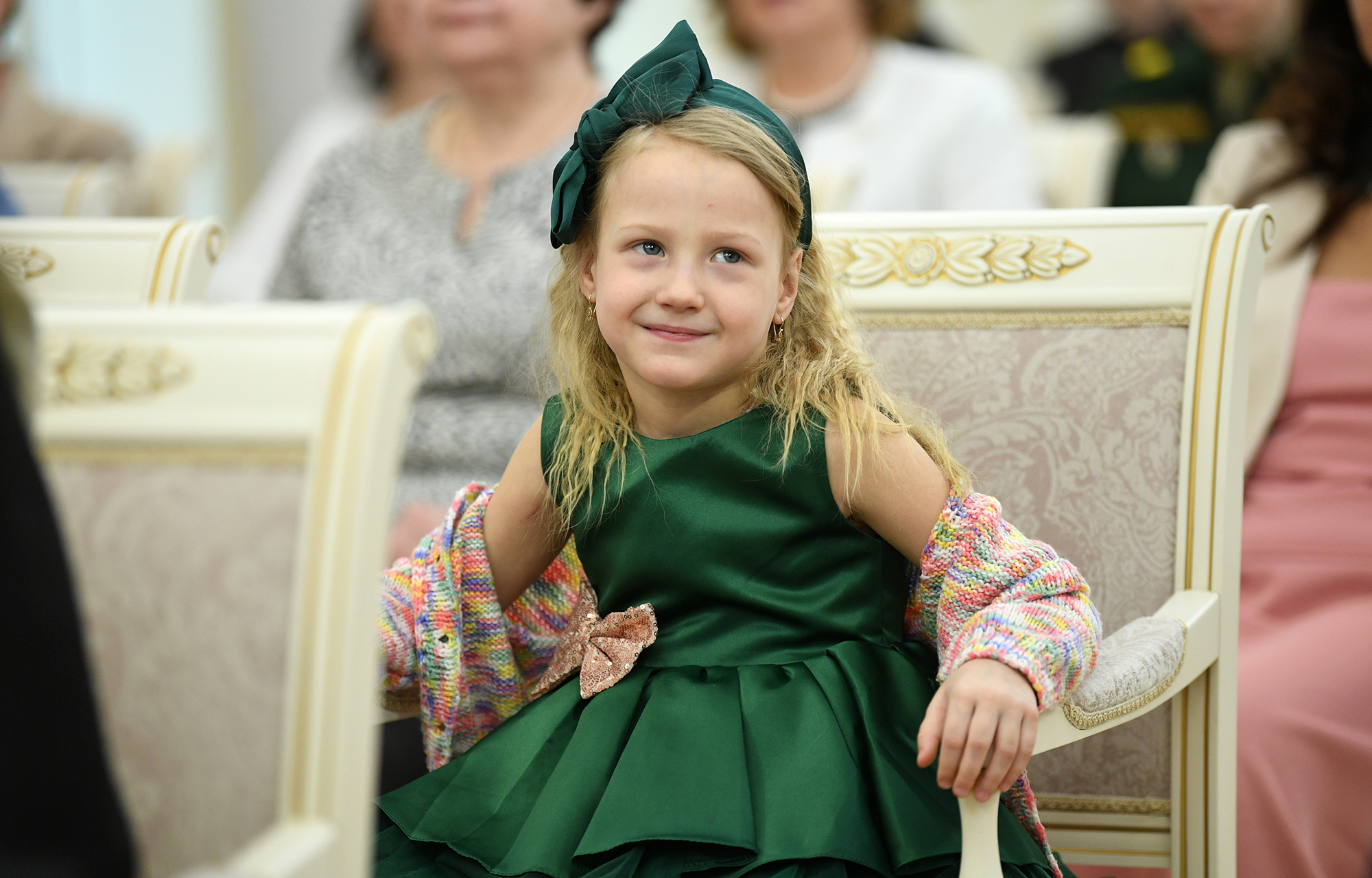 Виталий Королев поздравил и наградил женщин Верхневолжья