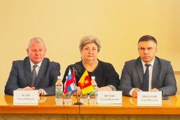 Красный Холм: пора бы уже вспомнить, что на территории живут люди