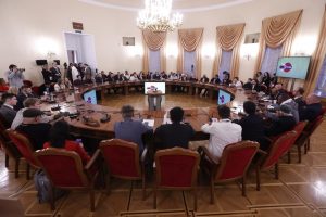 СОВИНТЕРН: "Справедливая Россия" экспроприировала поле у КПРФ