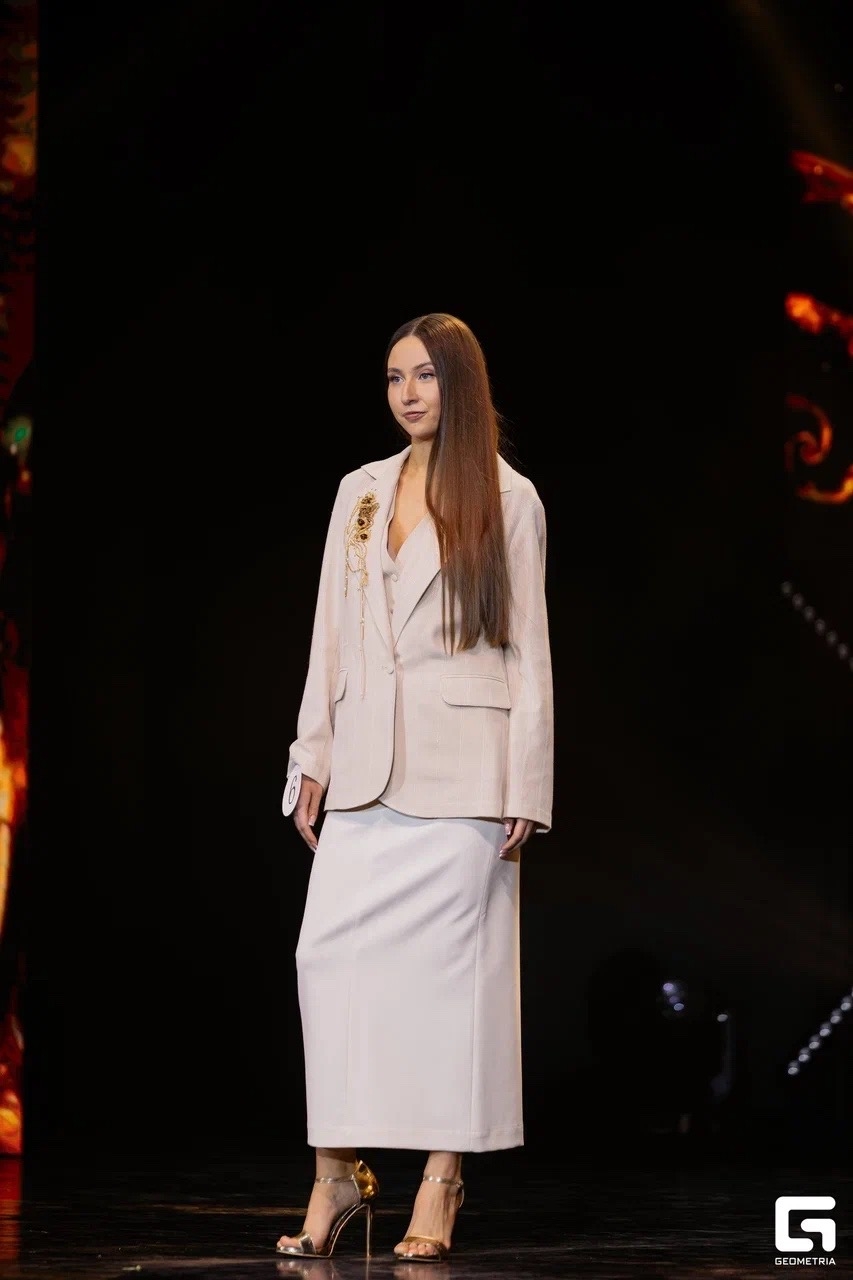 Участницы «Мисс Тверь 2026» показали новую коллекцию от "Торжокских золотошвей"