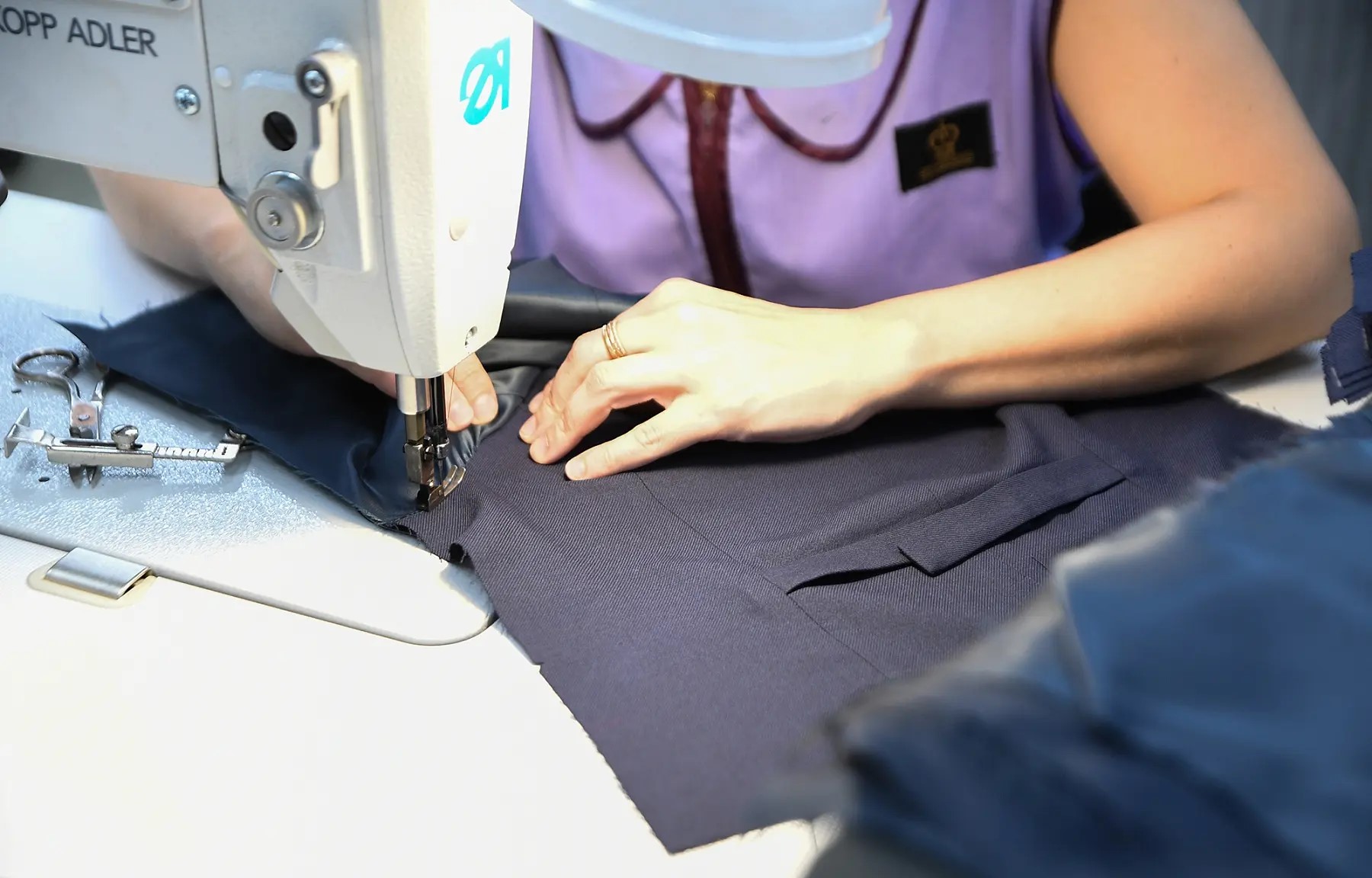 В Верхневолжье формируют списки получателей школьной формы