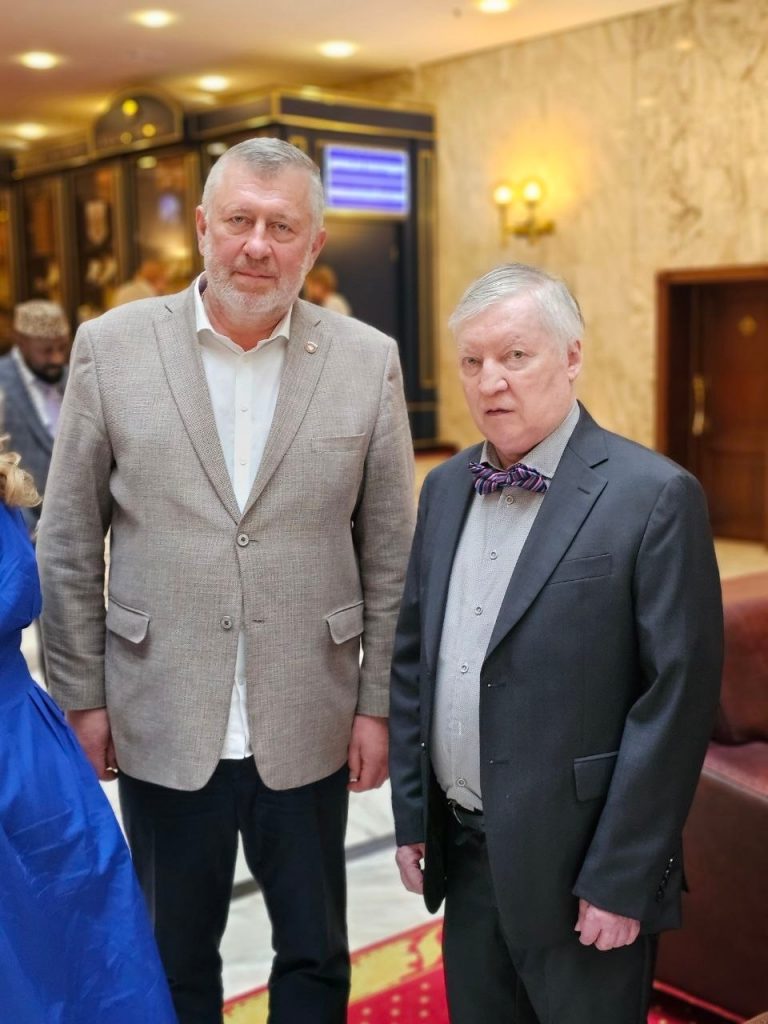 Сергей Рогозин удостоен медали Советского Фонда Мира