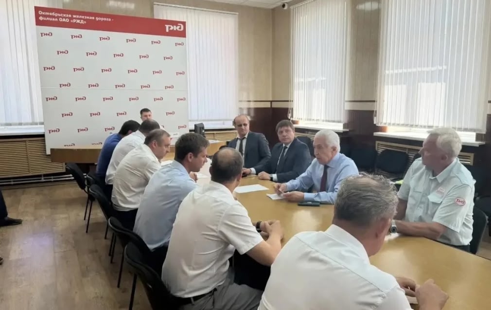 Владимир Васильев поблагодарил железнодорожников за участие в формировании новой Народной программы «Единой России»