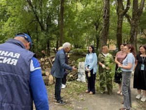 Владимир Васильев в свой день рождения провёл субботник в Твери