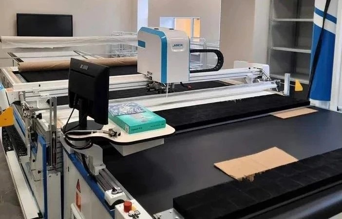 В Вышневолоцком колледже открыли кластер лёгкой промышленности